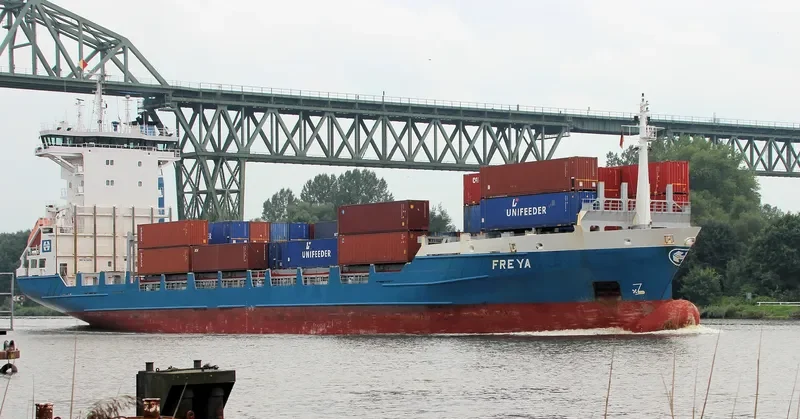 FREYA Container Ship IMO 9219874 photo 8