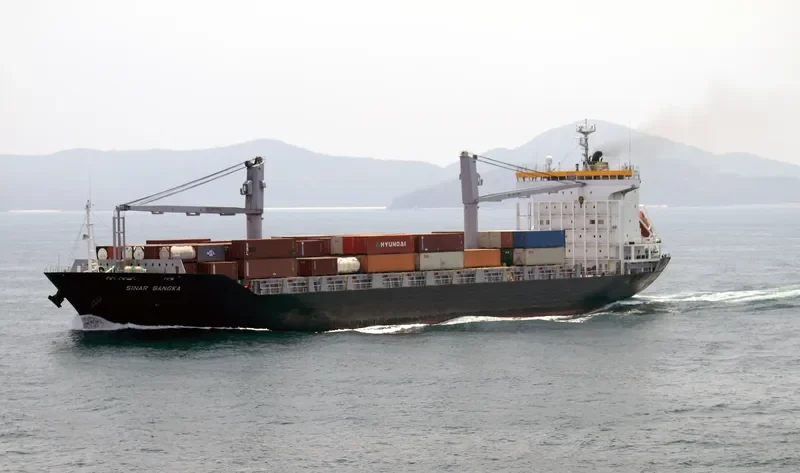 SINAR BANGKA Container Ship IMO 9220304 photo 7