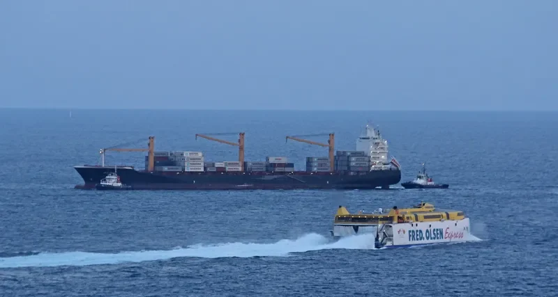 ARIES Container Ship IMO 9220328 photo 5
