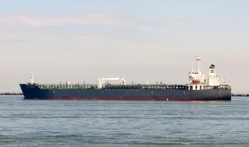 BIRDHUM Tanker IMO 9220914 photo 4