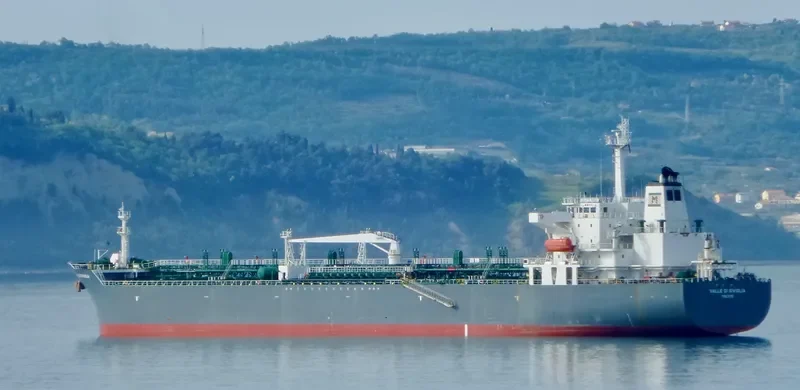 VALLE DI SIVIGLIA Tanker IMO 9220938 photo 8