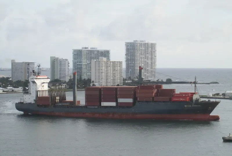 EASLINE QINGDAO Container Ship IMO 9221059 photo 2