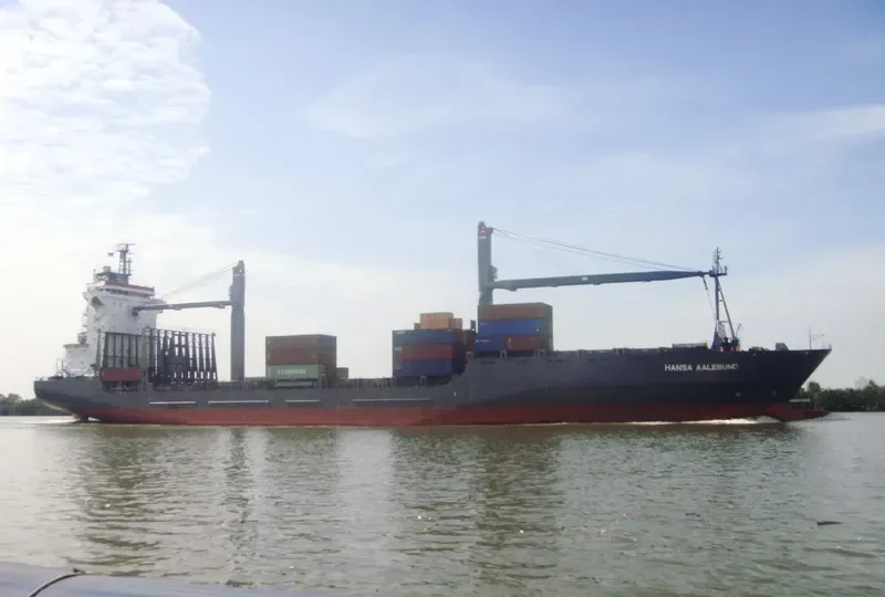RT ODIN Container Ship IMO 9221061 photo 3