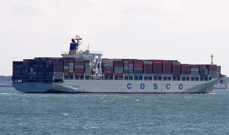 COSCO HAMBURG Container Ship IMO 9221085 photo 6