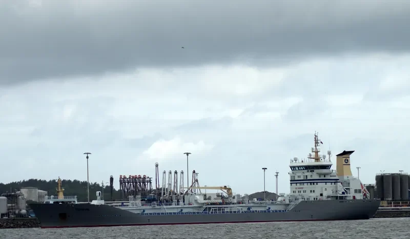 TERNVIK Tanker IMO 9221267 photo 7