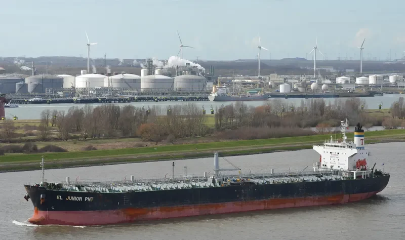 EL JUNIOR PNT Tanker IMO 9221657 photo 5