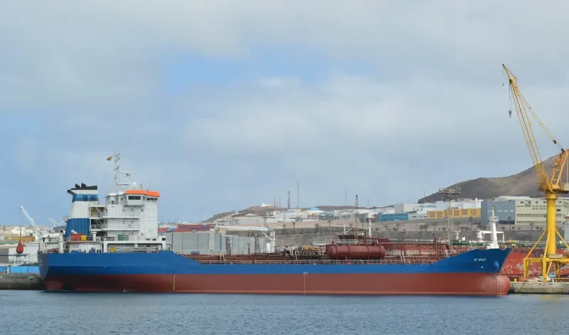 ARBOL Tanker IMO 9221803 photo 8
