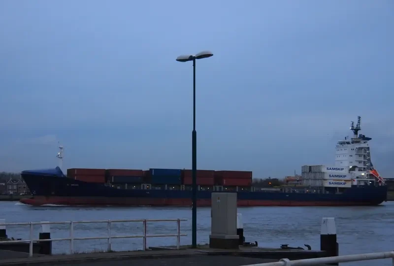 BRAVO Container Ship IMO 9222091 photo 7