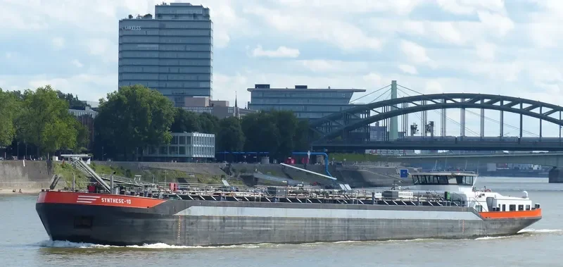 SYNTHESE 10 Tanker IMO 9223045 photo 2