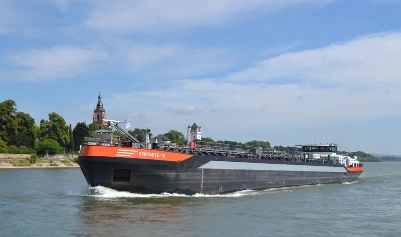 SYNTHESE 10 Tanker IMO 9223045 photo 4