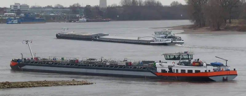 SYNTHESE 10 Tanker IMO 9223045 photo 5