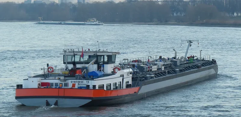 SYNTHESE 10 Tanker IMO 9223045 photo 6