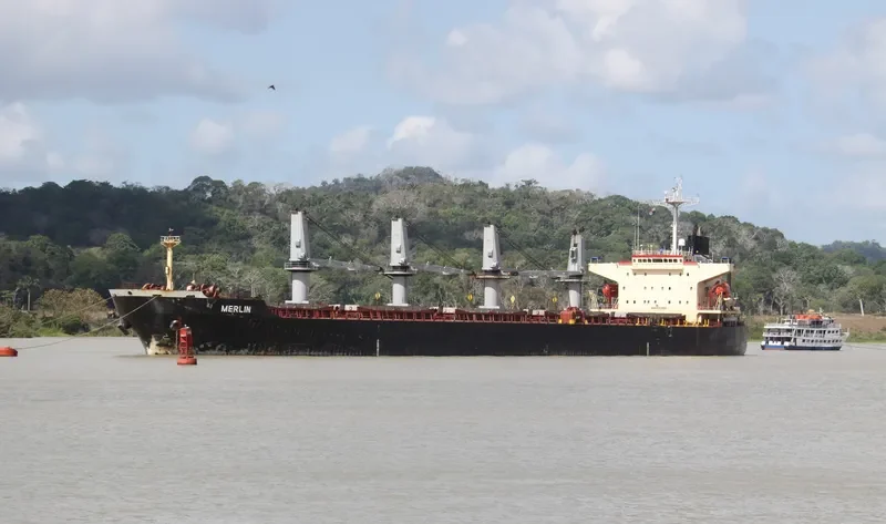 MERLIN Bulk Carrier IMO 9223552 photo 2