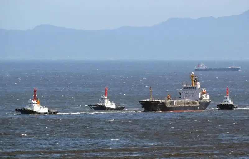 AT GLORY Tanker IMO 9223710 photo 3