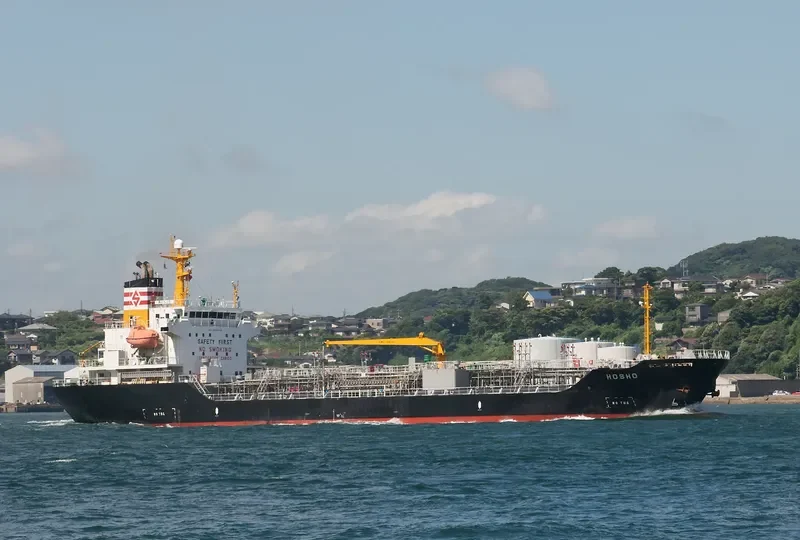 AT GLORY Tanker IMO 9223710 photo 6