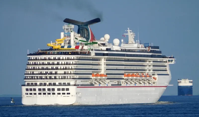 CARNIVAL PRIDE Passenger Ship IMO 9223954 photo 6