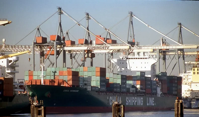 SEASPAN HAMBURG Container Ship IMO 9224300