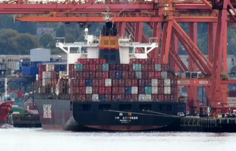 YM CYPRESS Container Ship IMO 9224489 photo 4