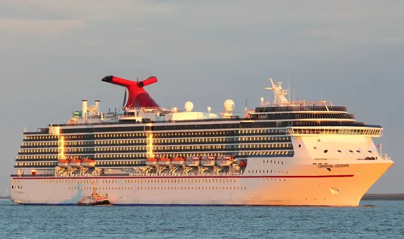 CARNIVAL LEGEND Passenger Ship IMO 9224726 photo 2
