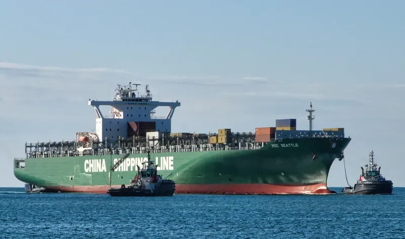 HS COLUMBIA Container Ship IMO 9225079 photo 3