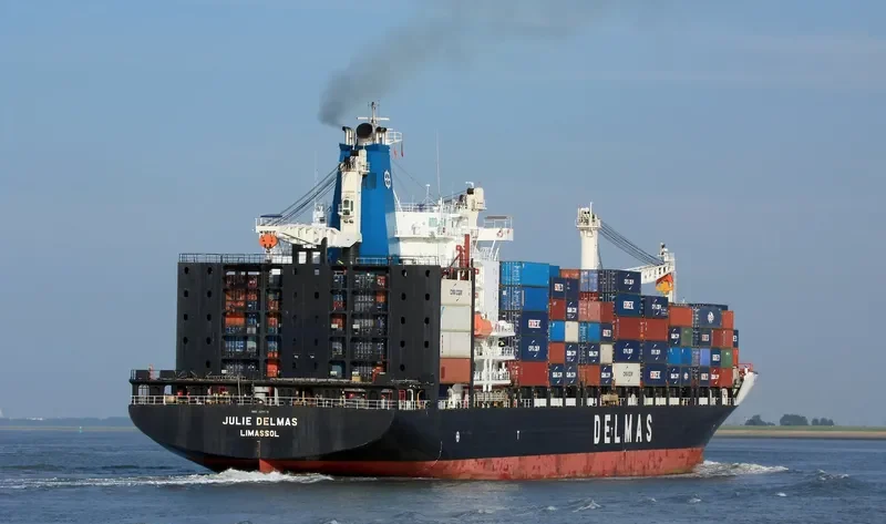 GSL JULIE Container Ship IMO 9225770 photo 7