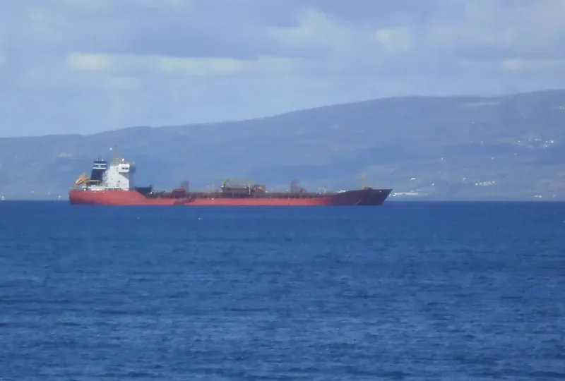 VALOR Tanker IMO 9226009 photo 2