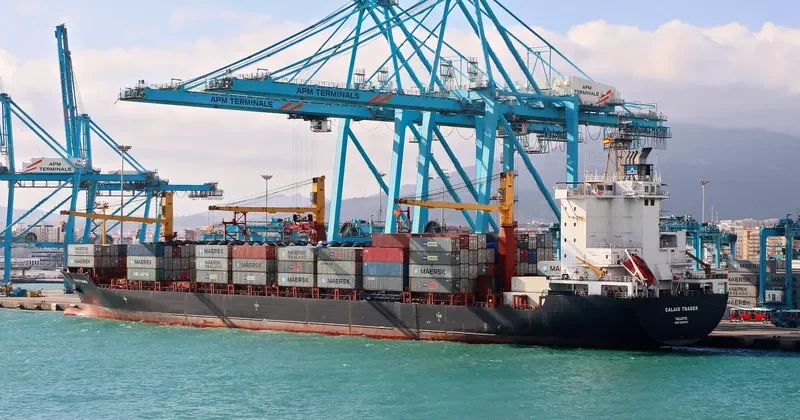 CALAIS TRADER Container Ship IMO 9226413 photo 34