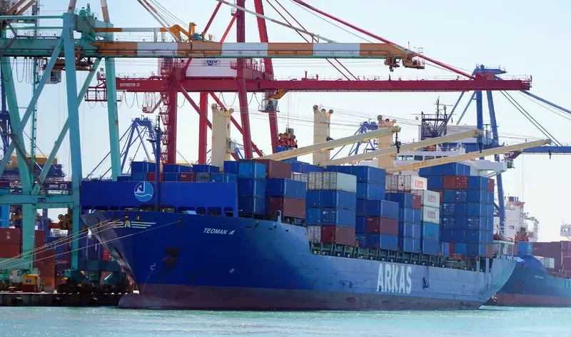 TEOMAN A Container Ship IMO 9226504 photo 5