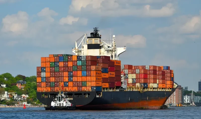 SEASPAN NINGBO Container Ship IMO 9227015 photo 2