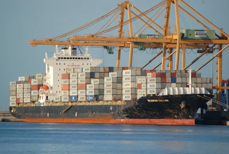 SEASPAN DALIAN Container Ship IMO 9227027 photo 2