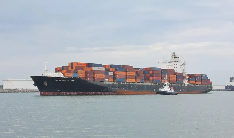 SEASPAN DALIAN Container Ship IMO 9227027 photo 5
