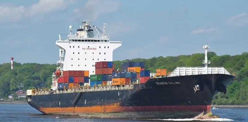 SEASPAN DALIAN Container Ship IMO 9227027 photo 6