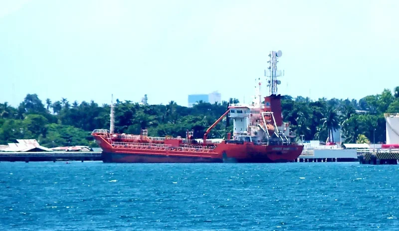 RM2 Tanker IMO 9227223 photo 2