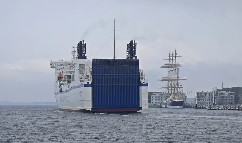 STENA FORERUNNER Ro-Ro IMO 9227259 photo 8