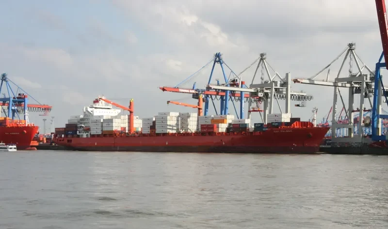 IRENES RESOLVE Container Ship IMO 9227273 photo 10