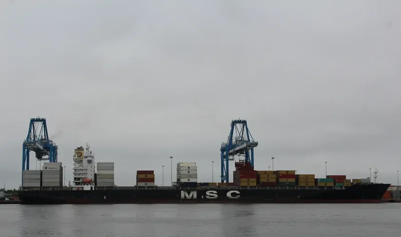 MSC VAISHNAVI R. Container Ship IMO 9227340 photo 6