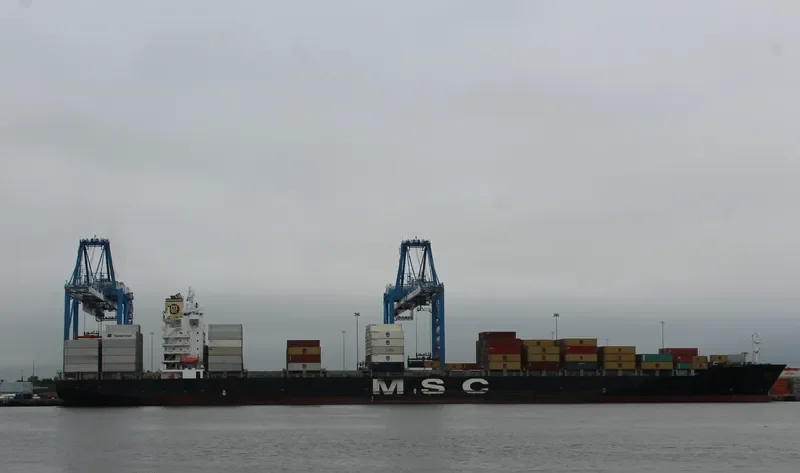 MSC VAISHNAVI R. Container Ship IMO 9227340 photo 9
