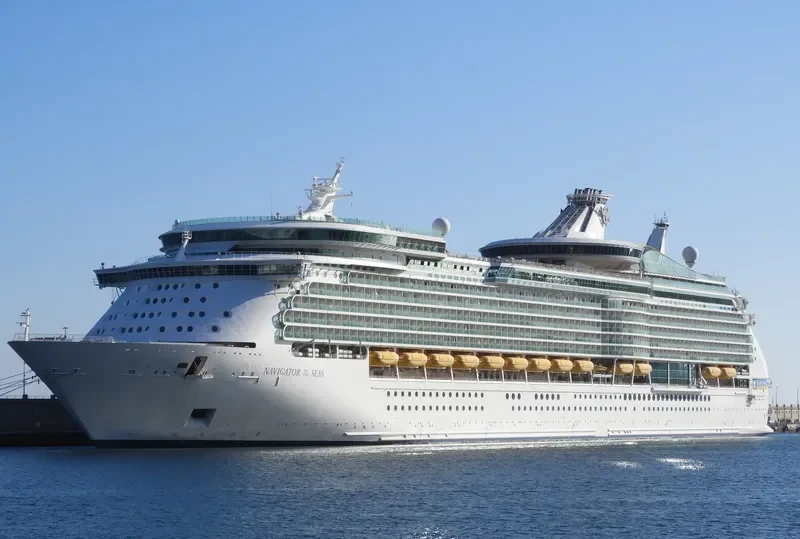 NAVIGATOR OF THE SEAS Passenger Ship IMO 9227508 photo 7