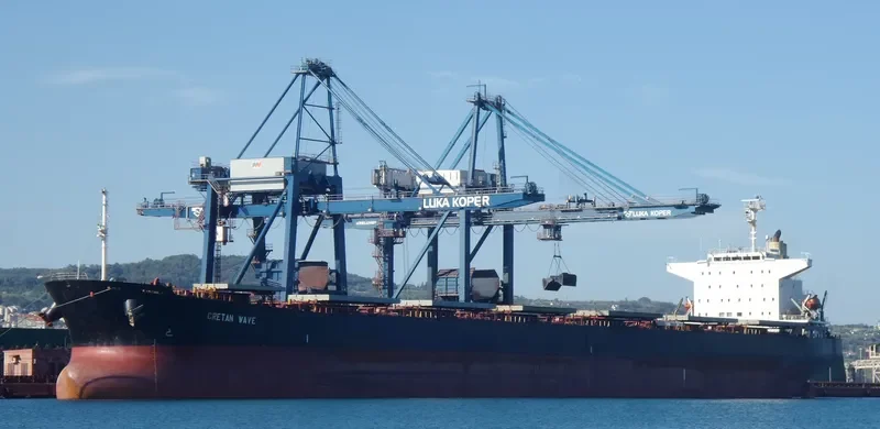 APJ UMA KISMAT Bulk Carrier IMO 9227675 photo 2