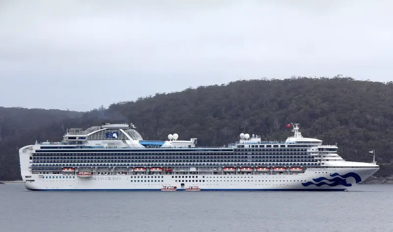 DIAMOND PRINCESS Passenger Ship IMO 9228198 photo 3