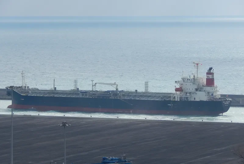 MTM HONG KONG Tanker IMO 9228320 photo 2