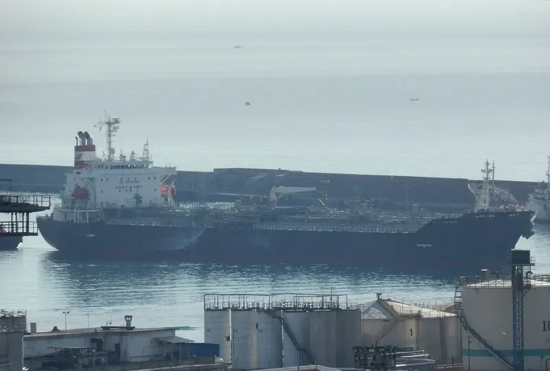 MTM HONG KONG Tanker IMO 9228320 photo 4