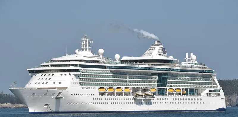 SERENADE OF THE SEAS Passenger Ship IMO 9228344 photo 7