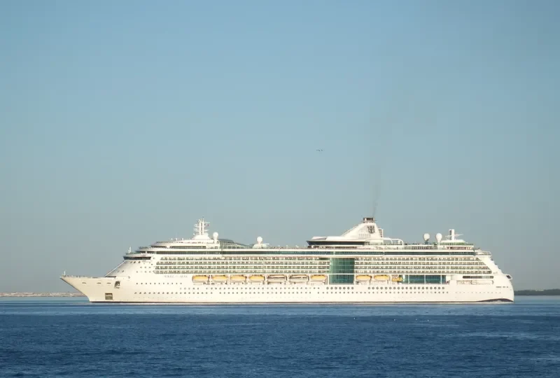 JEWEL OF THE SEAS Passenger Ship IMO 9228356 photo 5