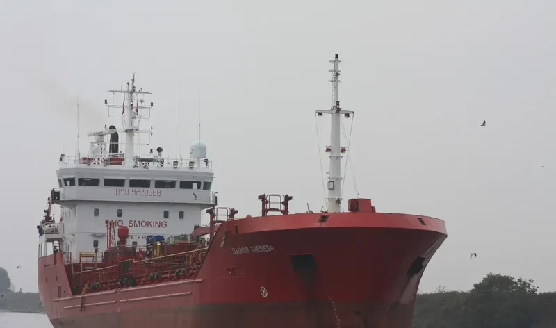 TOMRIS E Tanker IMO 9228588 photo 3