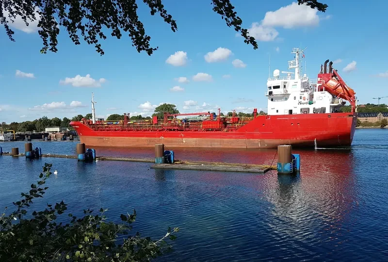 TOMRIS E Tanker IMO 9228588 photo 5