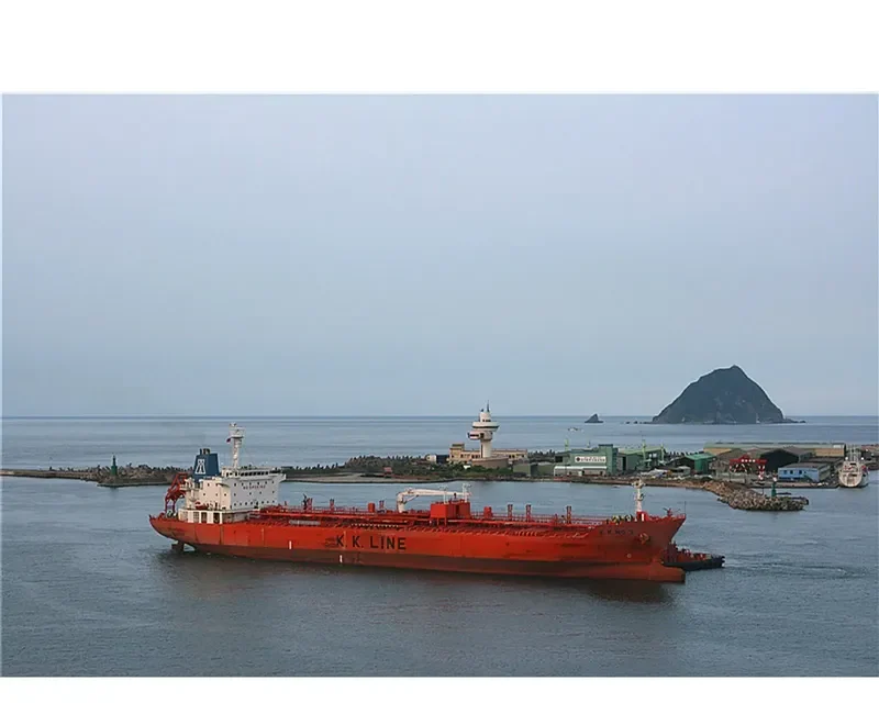 FLORENTINE Tanker IMO 9228710 photo 6
