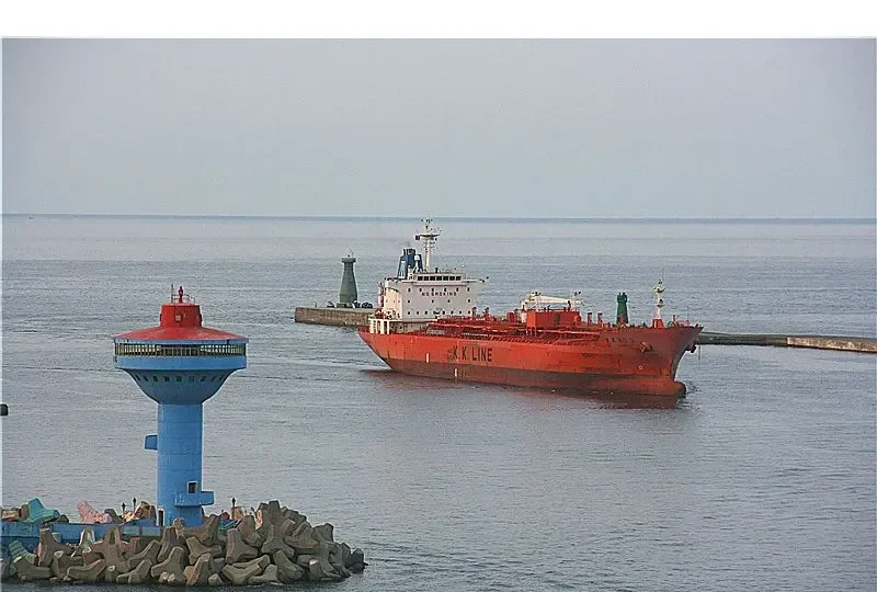 FLORENTINE Tanker IMO 9228710 photo 10