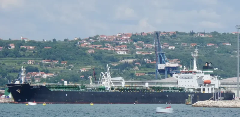DUKE I Tanker IMO 9228784 photo 8