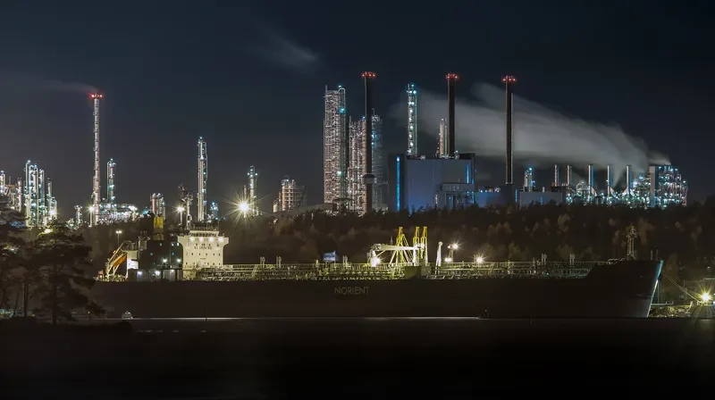 TSS ENERGY Tanker IMO 9228813 photo 4